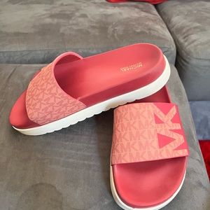 Micheal Kors Slides